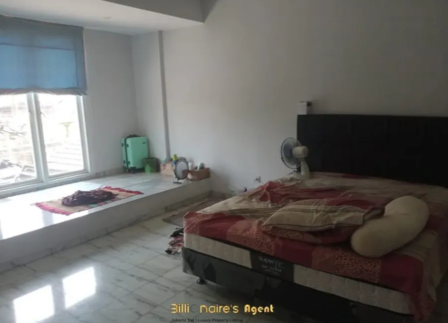 Billionaire's Agent - Dijual Rumah 2 Lantai Mewah Strategis Dekat Pondok Indah, Jakarta