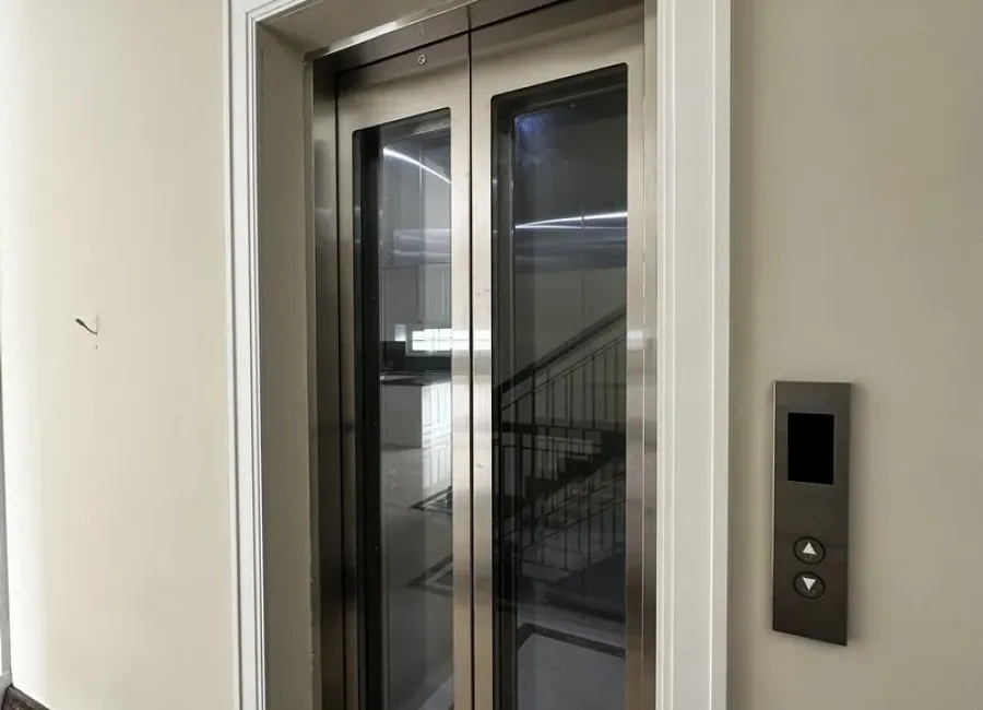 Billionaire's Agent - Dijual Rumah 3 Lantai Private Lift di 1 Park Homes Gandaria Jakarta Selatan