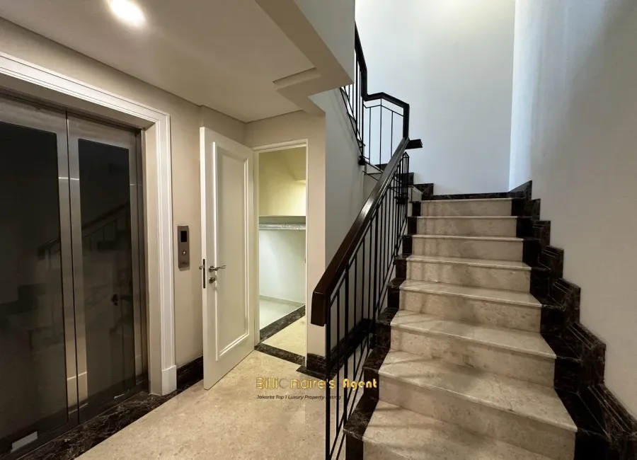 Billionaire's Agent - Dijual Rumah 3 Lantai Private Lift di 1 Park Homes Gandaria Jakarta Selatan