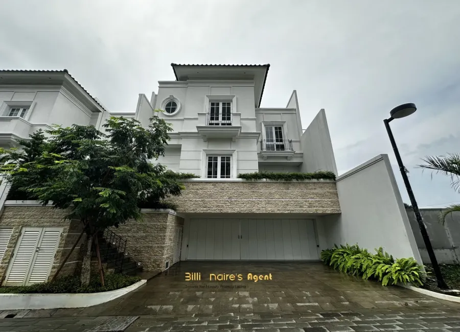 Billionaire's Agent - Dijual Rumah 3 Lantai Private Lift di 1 Park Homes Gandaria Jakarta Selatan