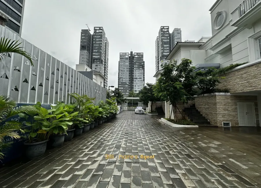 Billionaire's Agent - Dijual Rumah 3 Lantai Private Lift di 1 Park Homes Gandaria Jakarta Selatan