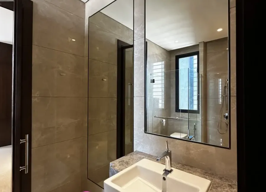 Dijual Apartemen 3 Kamar Furnished di REGENT Residences Jakarta