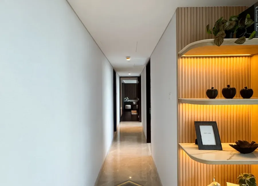 Billionaire's Agent - Img 3614