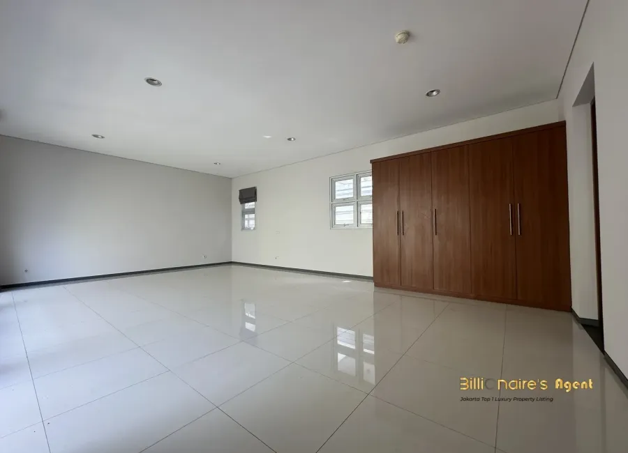 Billionaire's Agent - Disewakan Rumah 3 Lantai di Jaya Mandala, Kuningan Jakarta Selatan