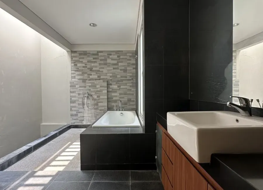 Billionaire's Agent - Disewakan Rumah 3 Lantai di Jaya Mandala, Kuningan Jakarta Selatan