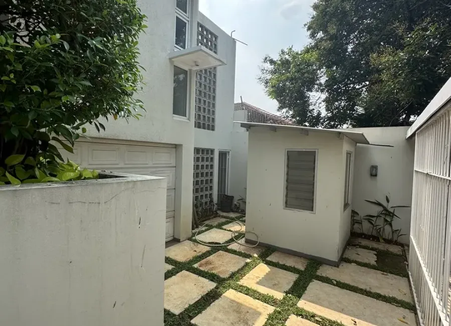 Billionaire's Agent - Disewakan Rumah 3 Lantai di Jaya Mandala, Kuningan Jakarta Selatan