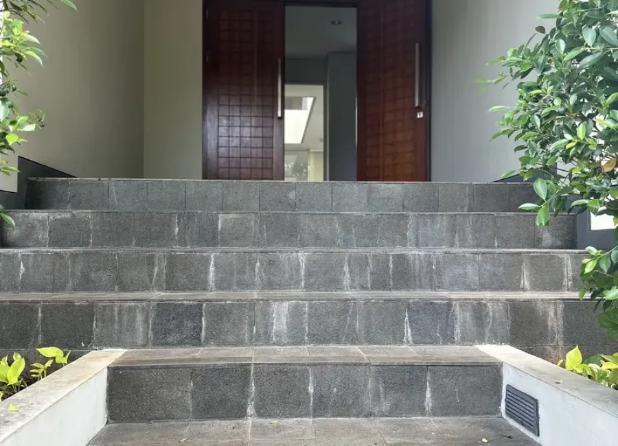 Billionaire's Agent - Disewakan Rumah 3 Lantai di Jaya Mandala, Kuningan Jakarta Selatan