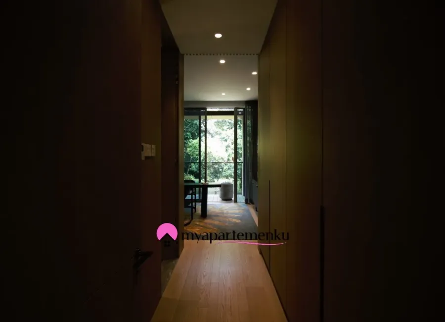 Billionaire's Agent - Img 7874 Copy