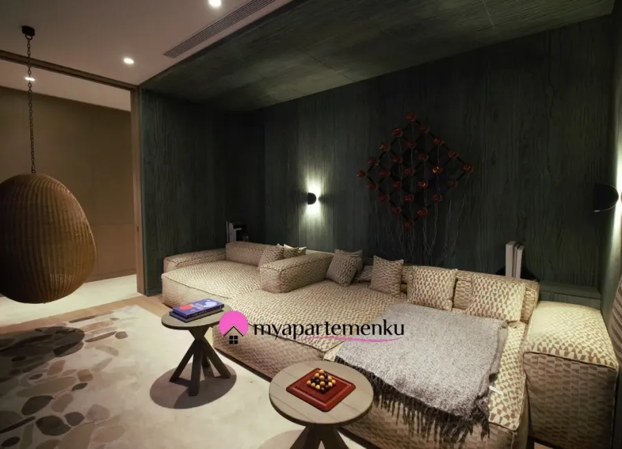 Dijual Apartemen 3 + 1 Kamar  di SAVYAVASA di Wijaya, Jakarta Selatan