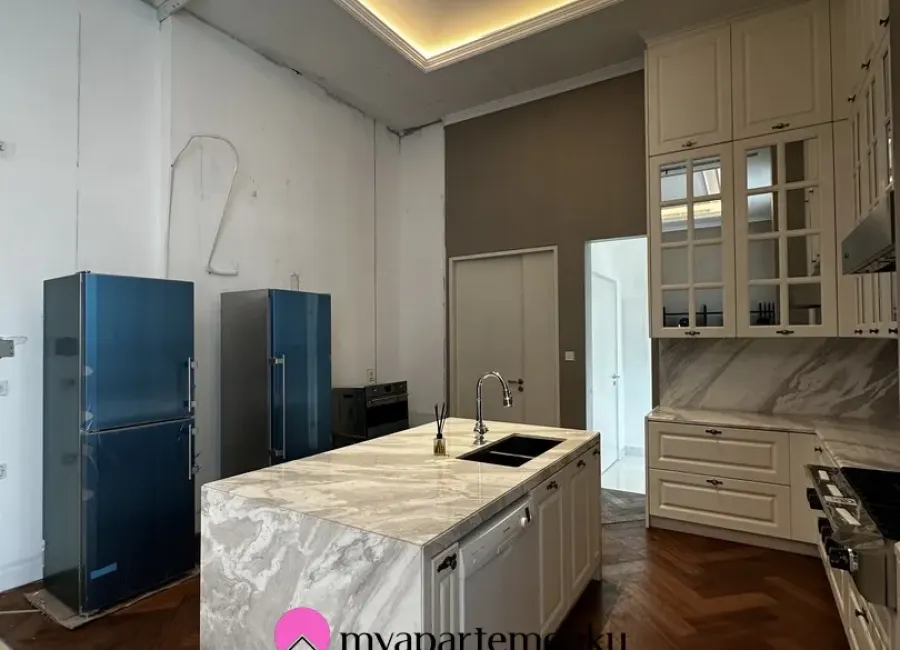 Billionaire's Agent - Dijual Apartemen 3 Lantai dan Private Lift dan Private Garage The Town Homes at Le Parc Thamrin Nine Jakarta