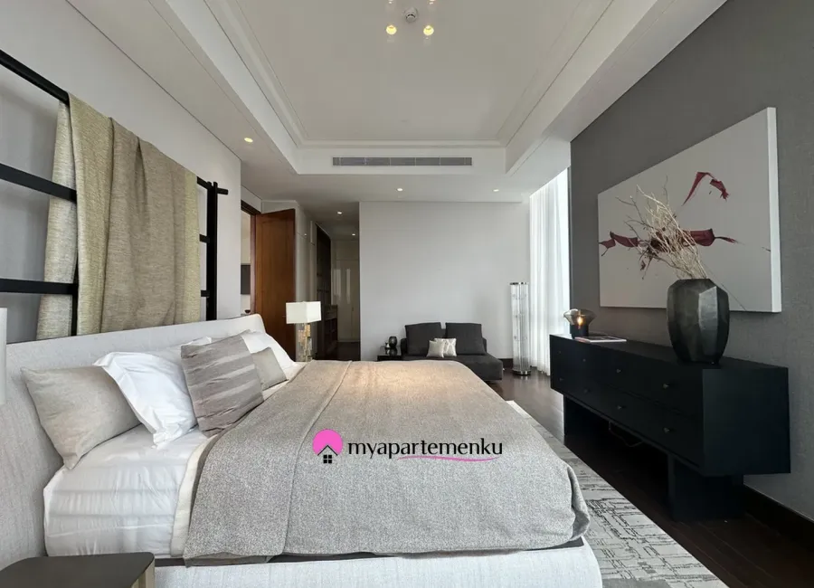 Billionaire's Agent - Img 8576 Copy