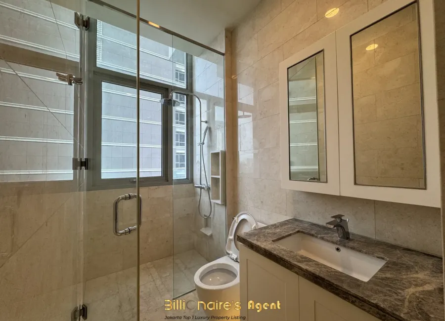 Dijual Apartemen Mewah 2 Kamar Full Furnished di The Stature Jakarta