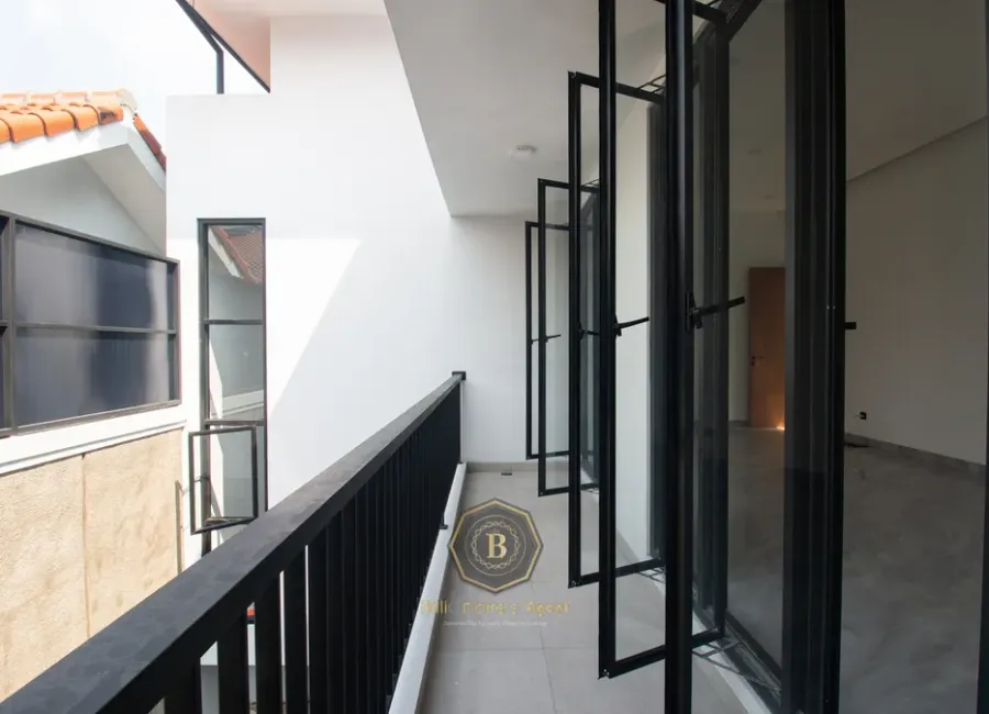 Billionaire's Agent - Dijual Rumah Baru 4 Kamar di Lebak Bulus, Jakarta Selatan