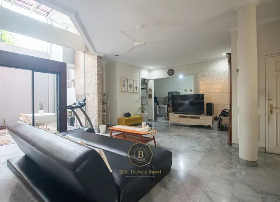 Billionaire's Agent - Img 9653