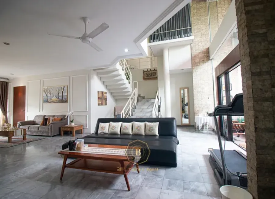 Billionaire's Agent - Img 9655