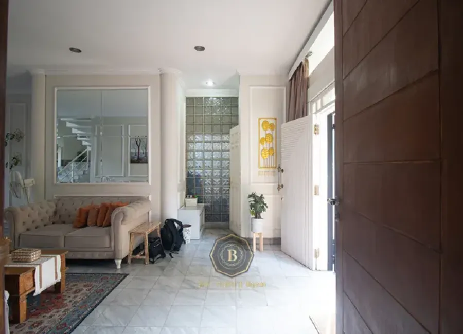 Billionaire's Agent - Img 9745