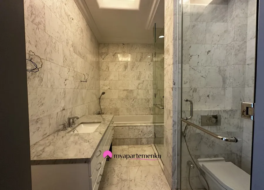 Billionaire's Agent - Dijual Apartemen 4 Kamar Tidur Private Lift di Raffles Residences Jakarta