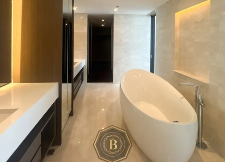 Billionaire's Agent - Landscape Dji 20250416 113034 603