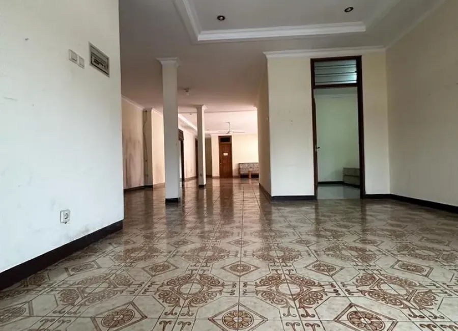 Billionaire's Agent - Dijual Rumah 2 Lantai di Tebet Dalam, Jakarta Selatan