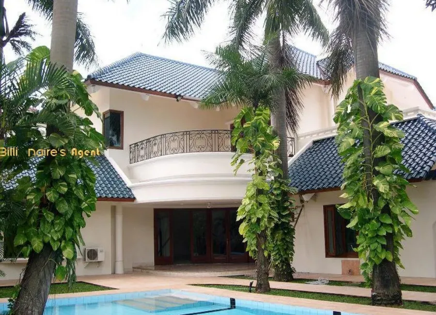 Billionaire's Agent - Photo 2019 04 30 10 01 39 1 Copy