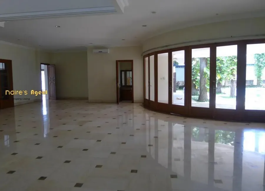 Billionaire's Agent - Photo 2019 04 30 10 01 42 Copy