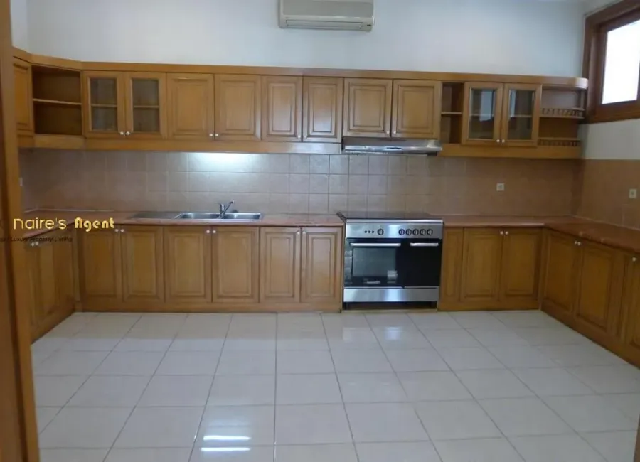 Billionaire's Agent - Photo 2019 04 30 10 01 43 Copy