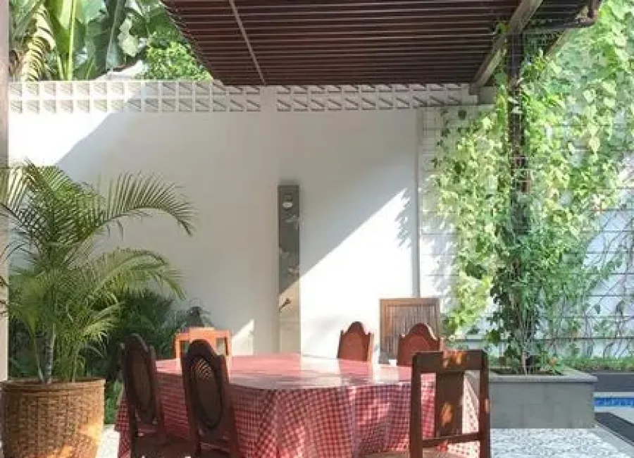 Billionaire's Agent - Disewa Rumah 2 lantai Private Pool di Jl.Lembang Menteng Jakarta Pusat