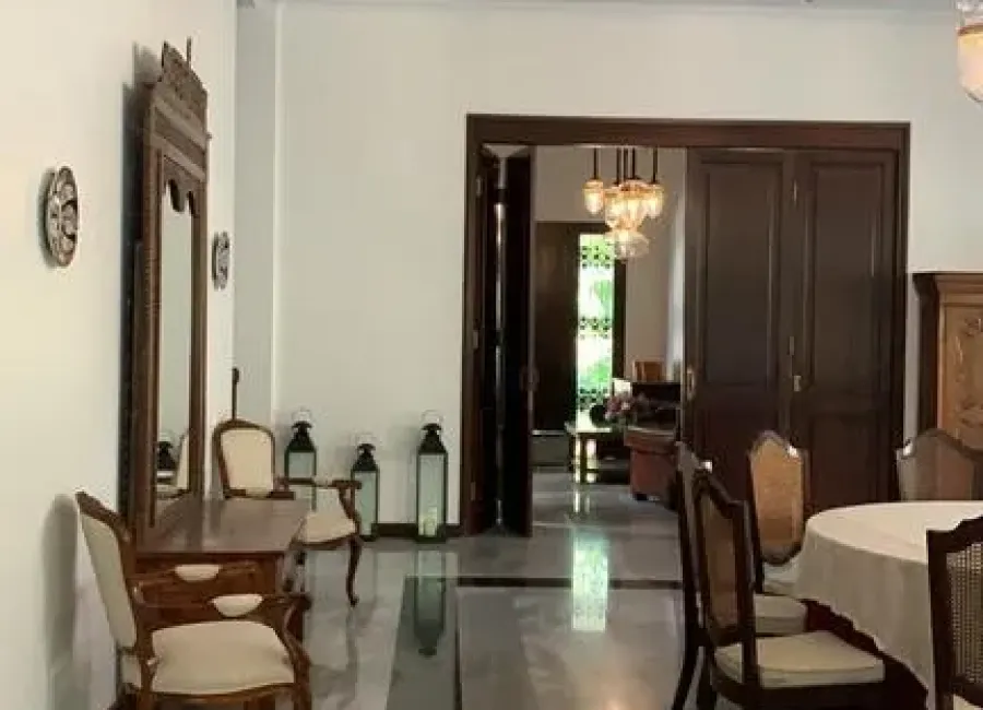 Billionaire's Agent - Disewa Rumah 2 lantai Private Pool di Jl.Lembang Menteng Jakarta Pusat