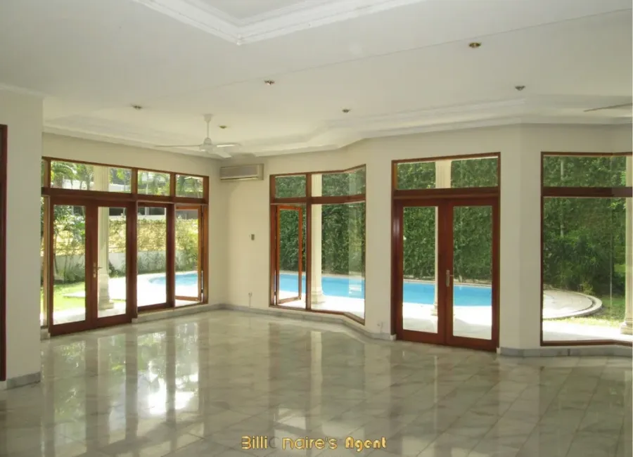 Disewakan Rumah Compound 2 Lantai di JERVOIS PARK TB. Simatupang