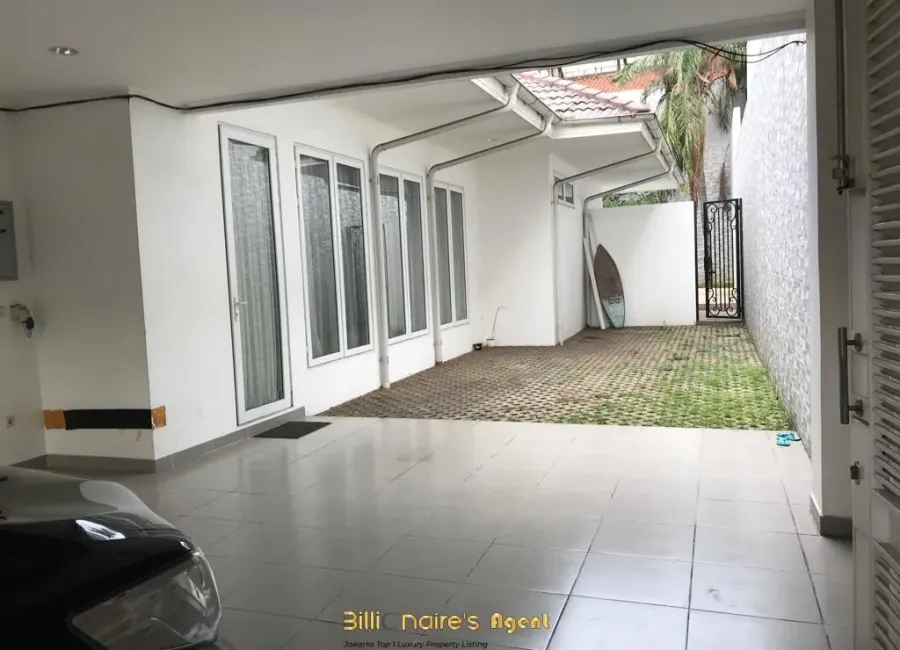 Billionaire's Agent - Photo 2022 03 18 16 32 43 Copy