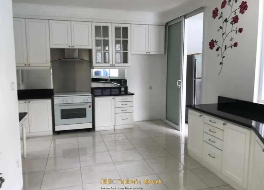 Billionaire's Agent - Disewakan Rumah 2 lantai di Jalan Malang, Menteng Jakarta Pusat 