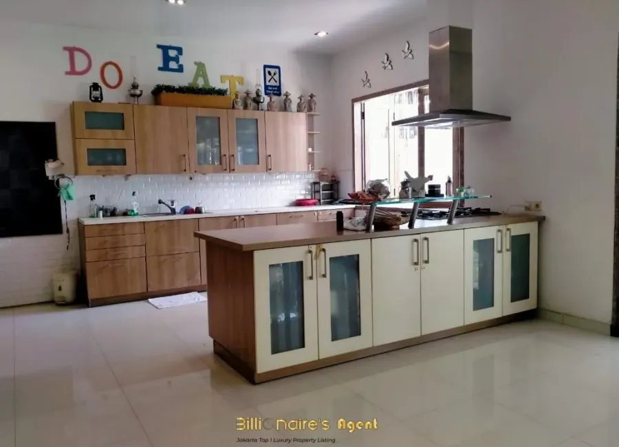 Billionaire's Agent - Dijual Rumah Siap Huni di Ampera Kemang Jakarta Selatan