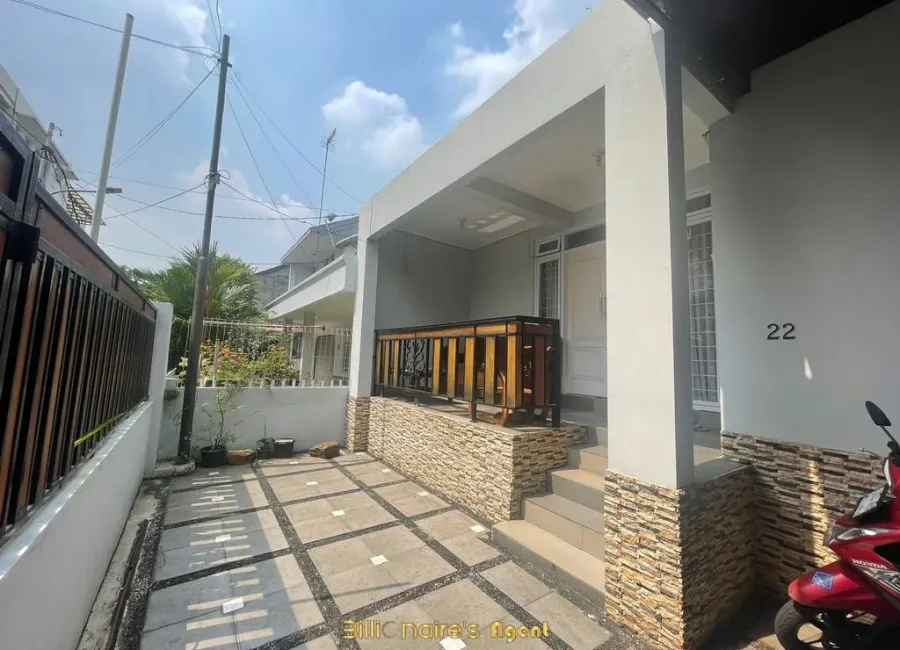 Billionaire's Agent - Dijual Rumah 2 lantai Siap Pakai di Kebon Baru, Tebet Jakarta Selatan