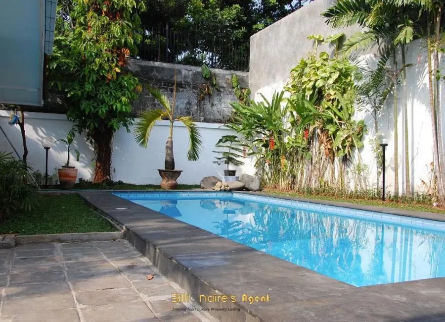 Billionaire's Agent - Dijual Rumah 5 Kamar di Jalan Mangunsarkoro Menteng, Jakarta Pusat