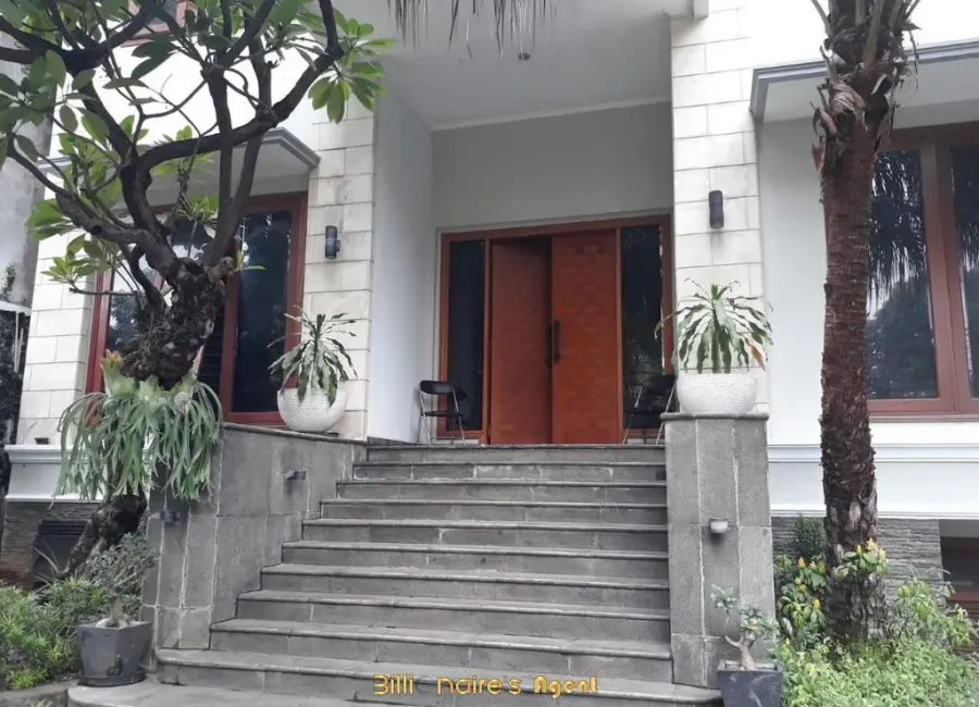 Billionaire's Agent - Dijual RUMAH MEWAH di Jl. Ki Mangunsarkoro Menteng, Jakarta Pusat