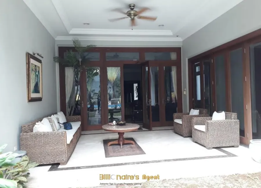 Billionaire's Agent - Dijual Rumah Mewah 2 Lantai di Ki Mangunsarkoro Menteng Jakarta Pusat