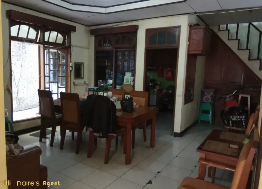 Dijual Cepat Rumah 2 Lantai di Menteng Atas Setiabudi Jakarta Selatan