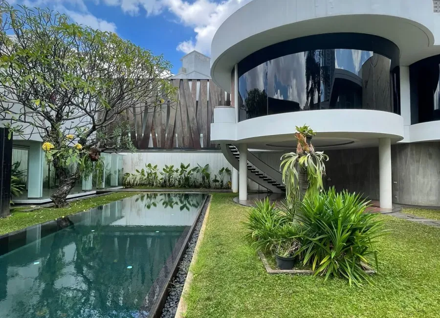 Billionaire's Agent - Photo 2023 09 20 16 09 25 1 Copy 1