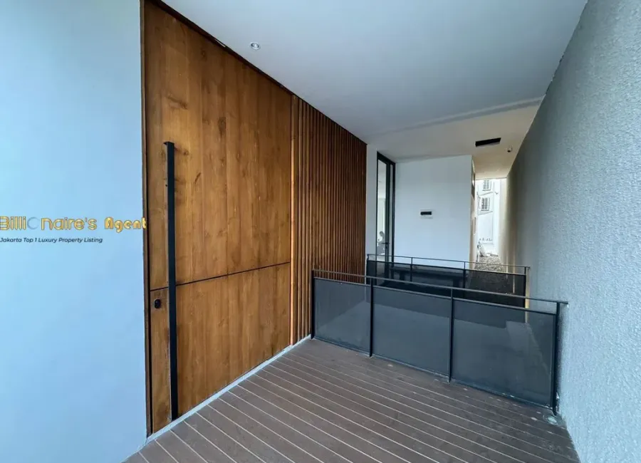 Billionaire's Agent - Photo 2024 02 10 17 33 48 Copy 1