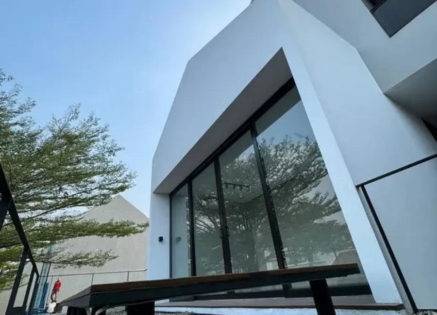 Billionaire's Agent - Dijual Rumah 3 Lantai + RoofTop di AMPERA Jakarta Selatan