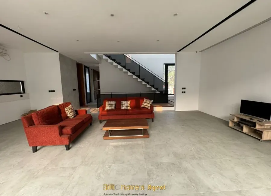 Billionaire's Agent - Dijual Rumah 3 Lantai + RoofTop di AMPERA Jakarta Selatan