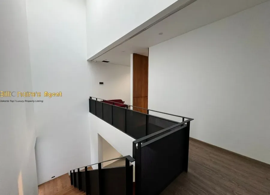 Billionaire's Agent - Photo 2024 02 10 17 33 50 Copy