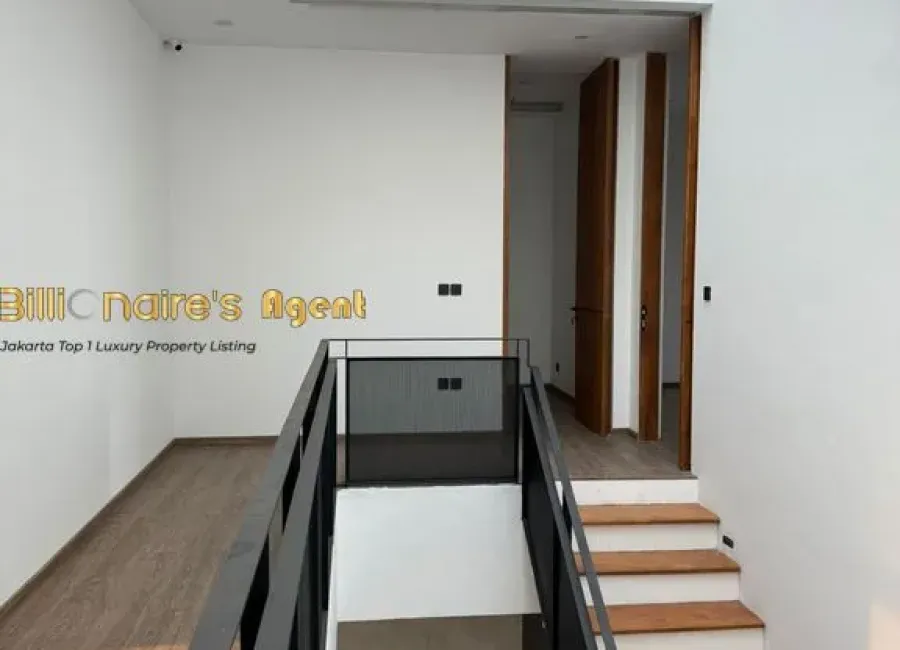 Billionaire's Agent - Photo 2024 02 10 17 33 52 1 Copy