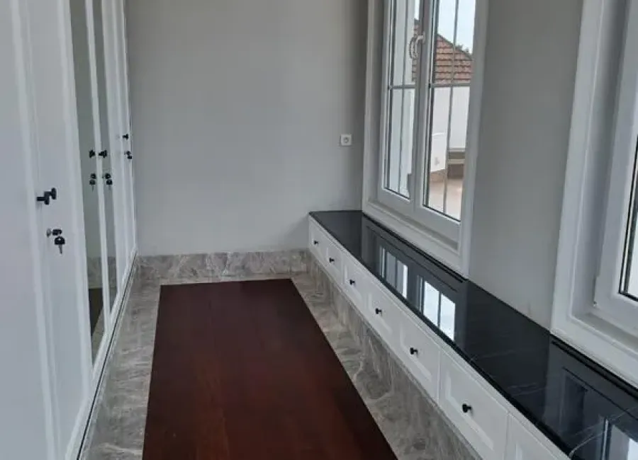 Billionaire's Agent -Dijual Rumah 2 Lantai Baru di Jl.Cianjur Menteng Jakarta Pusat