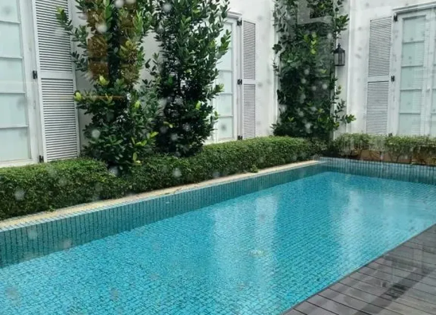 Billionaire's Agent - Dijual Rumah 3 Lantai di Jl.Lombok, Menteng, Jakarta Pusat