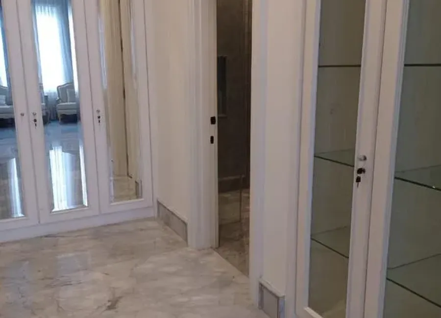 Billionaire's Agent - Dijual Rumah 3 Lantai di Jl.Lombok, Menteng Jakarta Pusat 