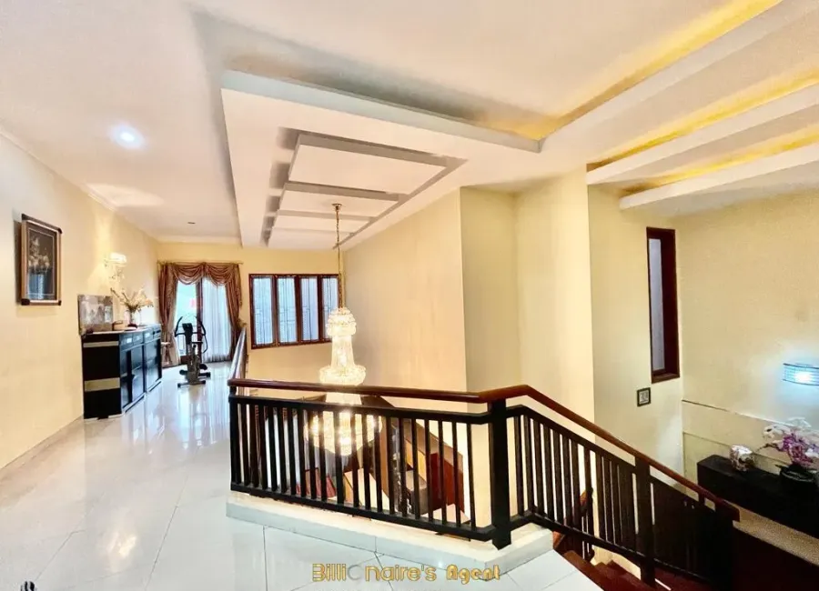 Billionaire's Agent - Dijual Rumah LUXURY 2 Lantai  di Menteng, Jakarta Pusat