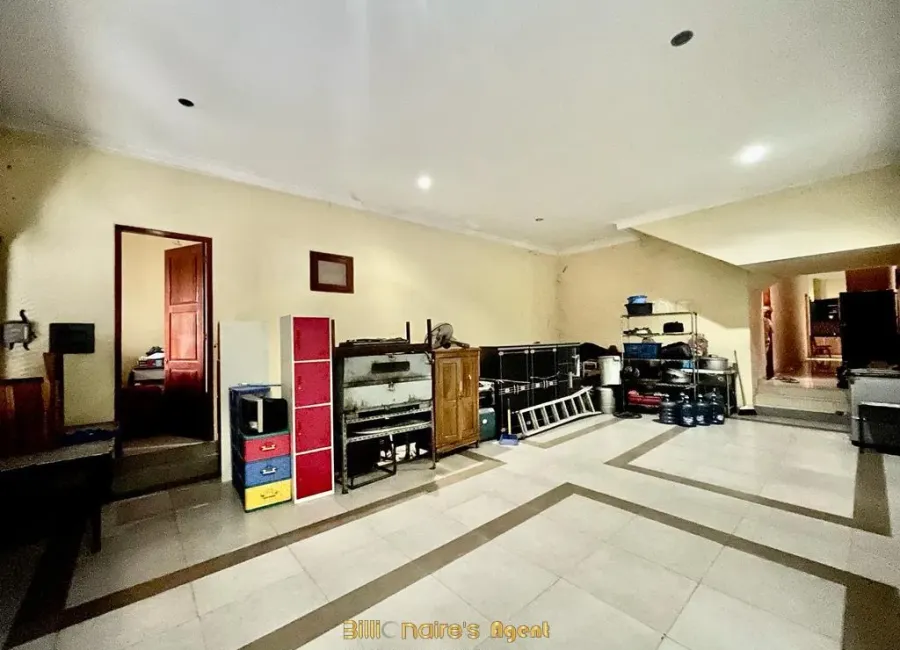 Billionaire's Agent - Dijual Rumah LUXURY 2 Lantai  di Menteng, Jakarta Pusat