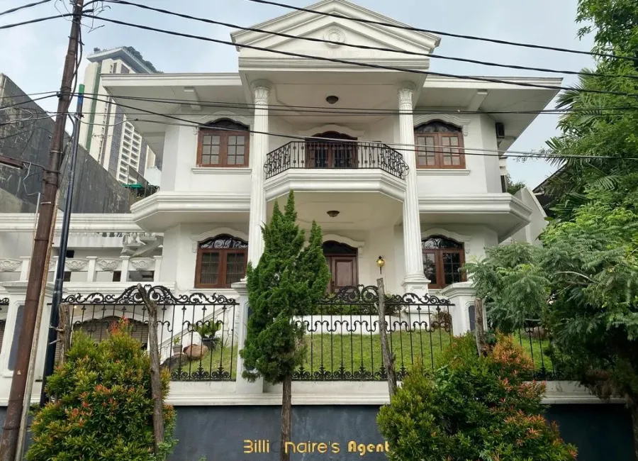 Billionaires Agent-Dijual Rumah Di Simprug Garden V, Kebayoran Lama Jakarta Selatan
