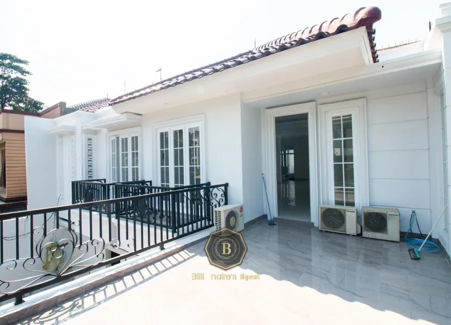 Jl. Niaga Hijau, Pondok Indah, Kebayoran Lama, Jakarta Selatan